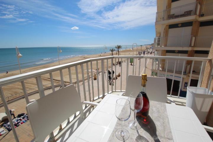Apartamento Primera Linea Playa Centro De Guardamar Daire Guardamar del Segura Dış mekan fotoğraf