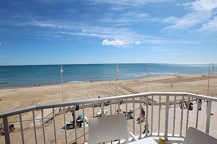 Apartamento Primera Linea Playa Centro De Guardamar Daire Guardamar del Segura Dış mekan fotoğraf